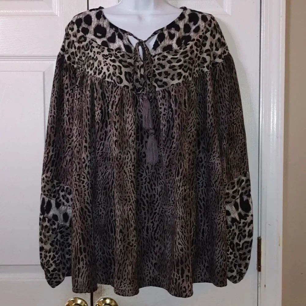 Gigio USA animal print fun night out print oversized blouse Sz L